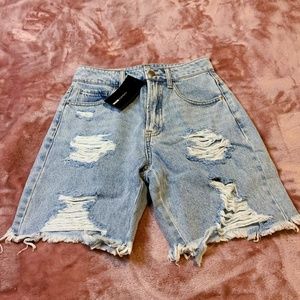 Women’s distressed denim shorts